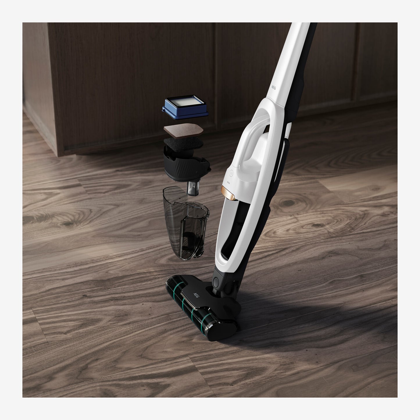 Aspirateur balai AEG - QX8-2-PALR